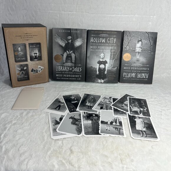 Miss Peregrine's Peculiar Children Boxed Set Hollow City Library of Souls - Picture 4 of 6